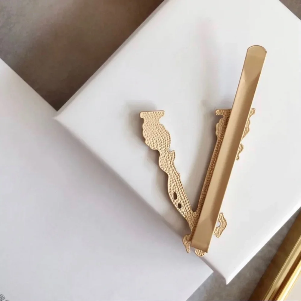 New Oversized Fashion Hair Clip/Barrett - Picture 3 of 4